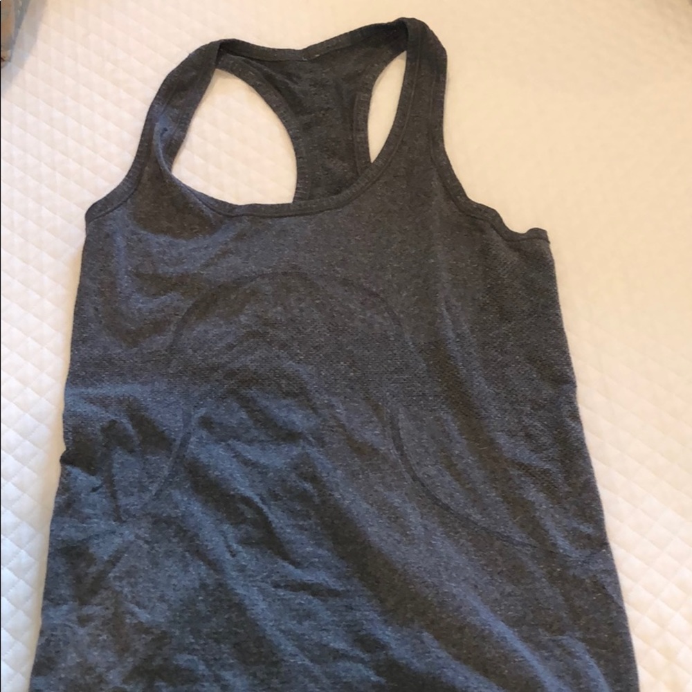 Lululemon Razorback workout top